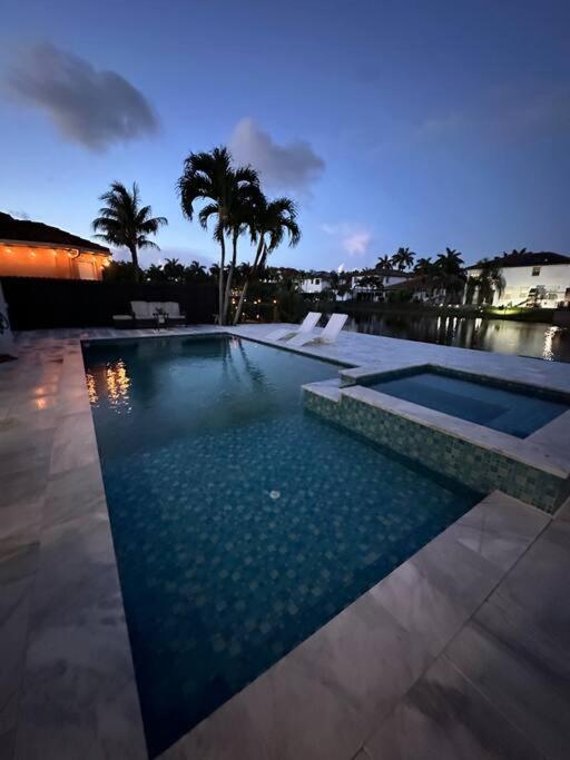 Lovers Cove Tamiami Esterno foto